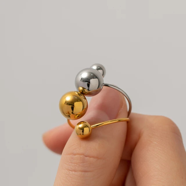 Double Ball Ring