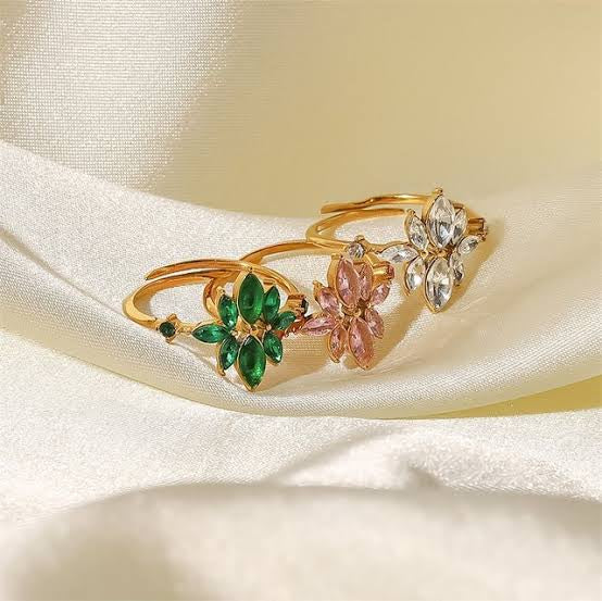 Thin Flower Zirconia Ring