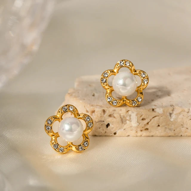 Flora Pearl Stud Earrings