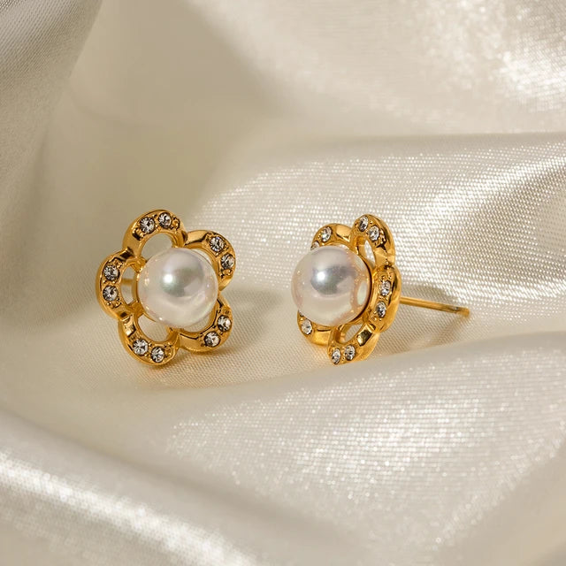 Flora Pearl Stud Earrings