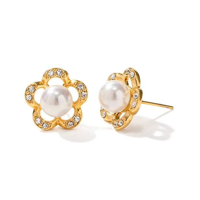 Flora Pearl Stud Earrings